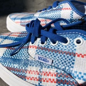 Alexis Ross - VANS -